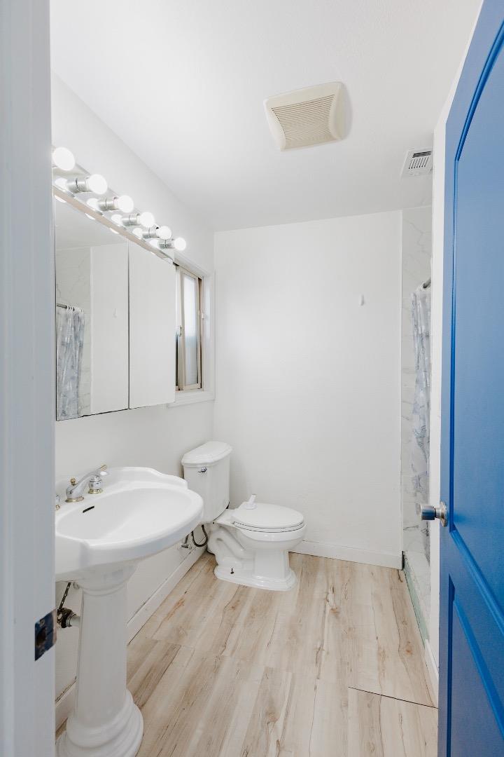 Detail Gallery Image 8 of 40 For 2201 Portola Ave, Stockton,  CA 95209 - 4 Beds | 2 Baths