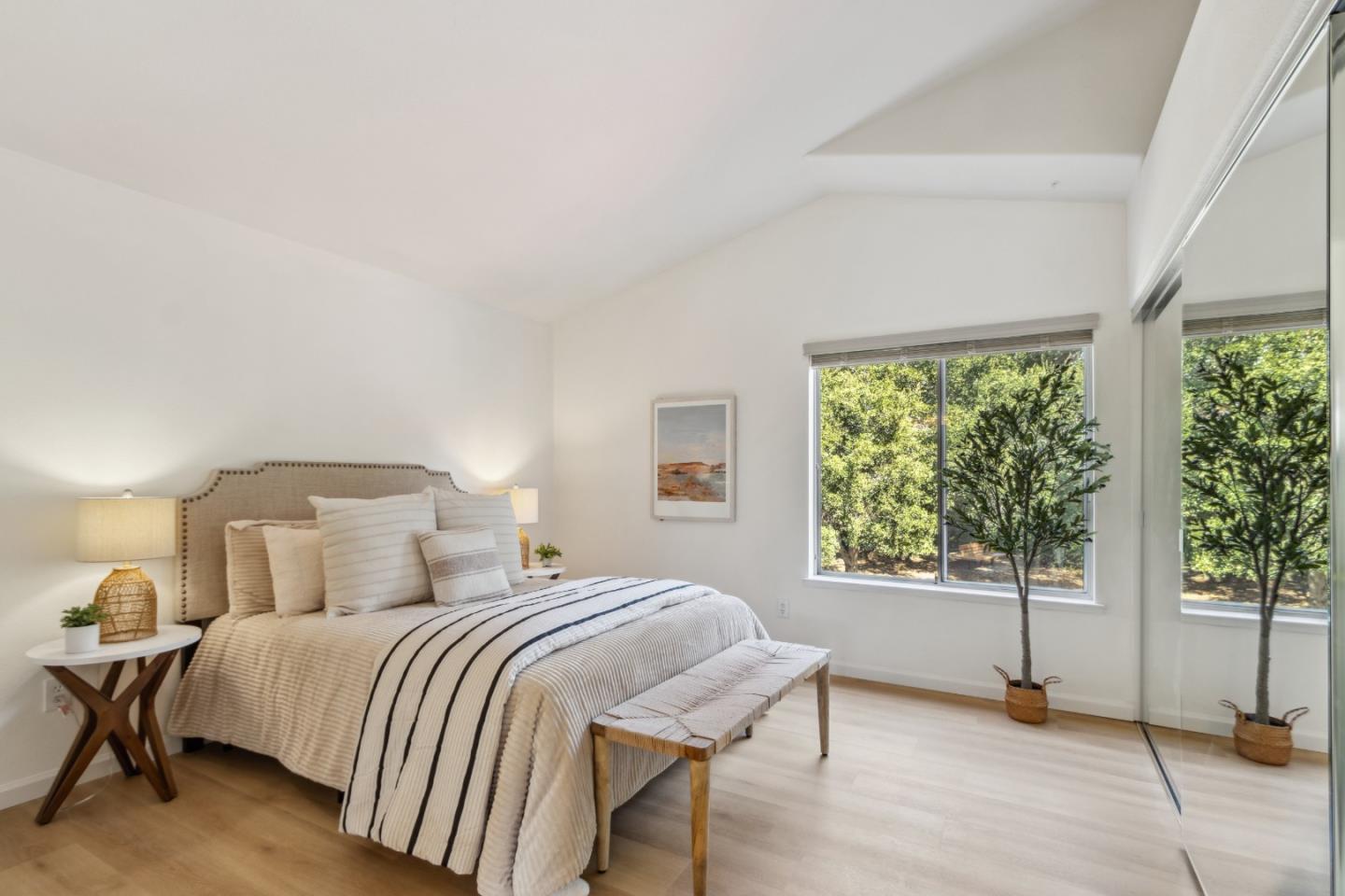 Detail Gallery Image 16 of 46 For 574 Skypark Dr, Scotts Valley,  CA 95066 - 3 Beds | 2/1 Baths