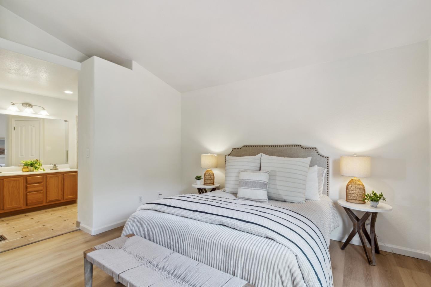 Detail Gallery Image 17 of 46 For 574 Skypark Dr, Scotts Valley,  CA 95066 - 3 Beds | 2/1 Baths