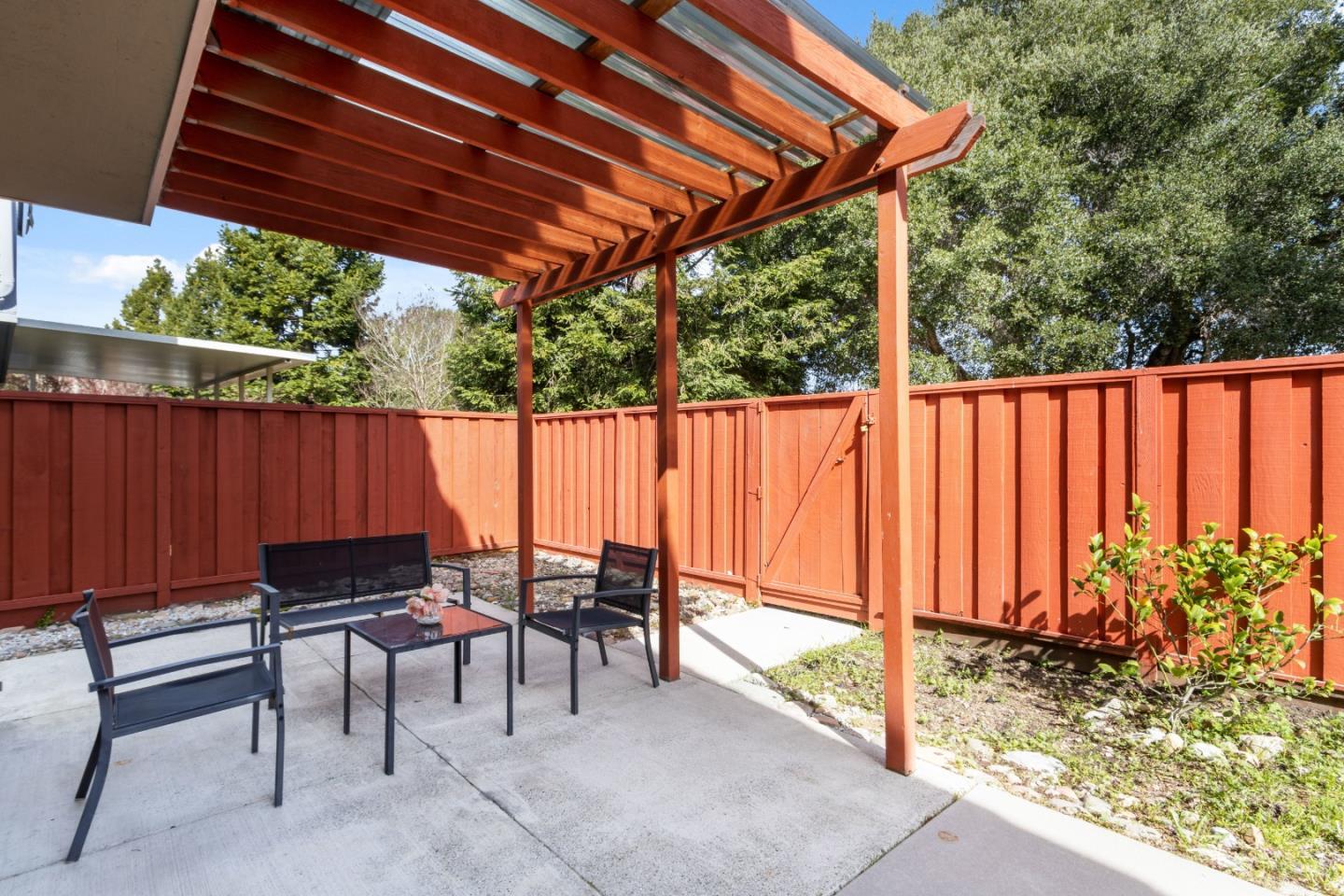 Detail Gallery Image 33 of 46 For 574 Skypark Dr, Scotts Valley,  CA 95066 - 3 Beds | 2/1 Baths