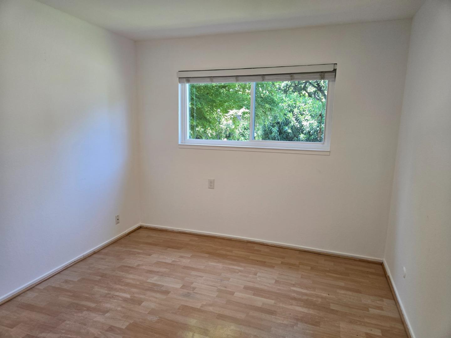 Detail Gallery Image 7 of 10 For 14225 Lora Dr #59,  Los Gatos,  CA 95032 - 3 Beds | 1 Baths