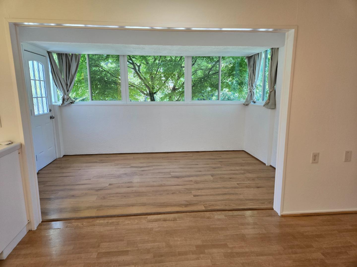 Detail Gallery Image 8 of 10 For 14225 Lora Dr #59,  Los Gatos,  CA 95032 - 3 Beds | 1 Baths