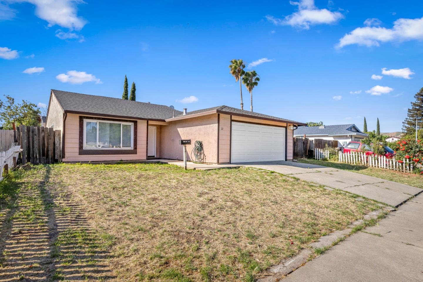 Detail Gallery Image 2 of 29 For 22 Merrimac Pl, Pittsburg,  CA 94565 - 3 Beds | 1/1 Baths