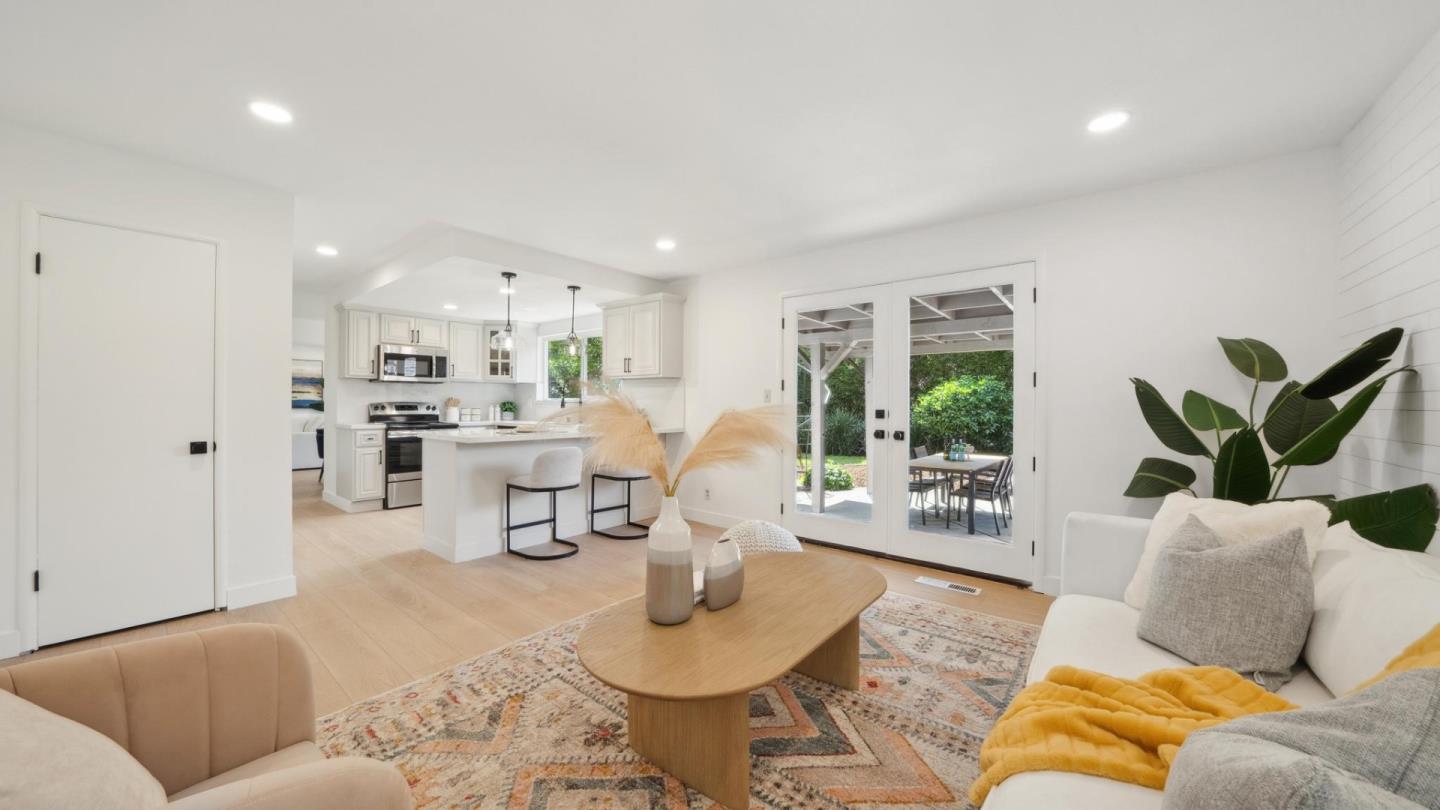 Detail Gallery Image 10 of 33 For 1121 Monica Ln, San Jose,  CA 95128 - 4 Beds | 2/1 Baths