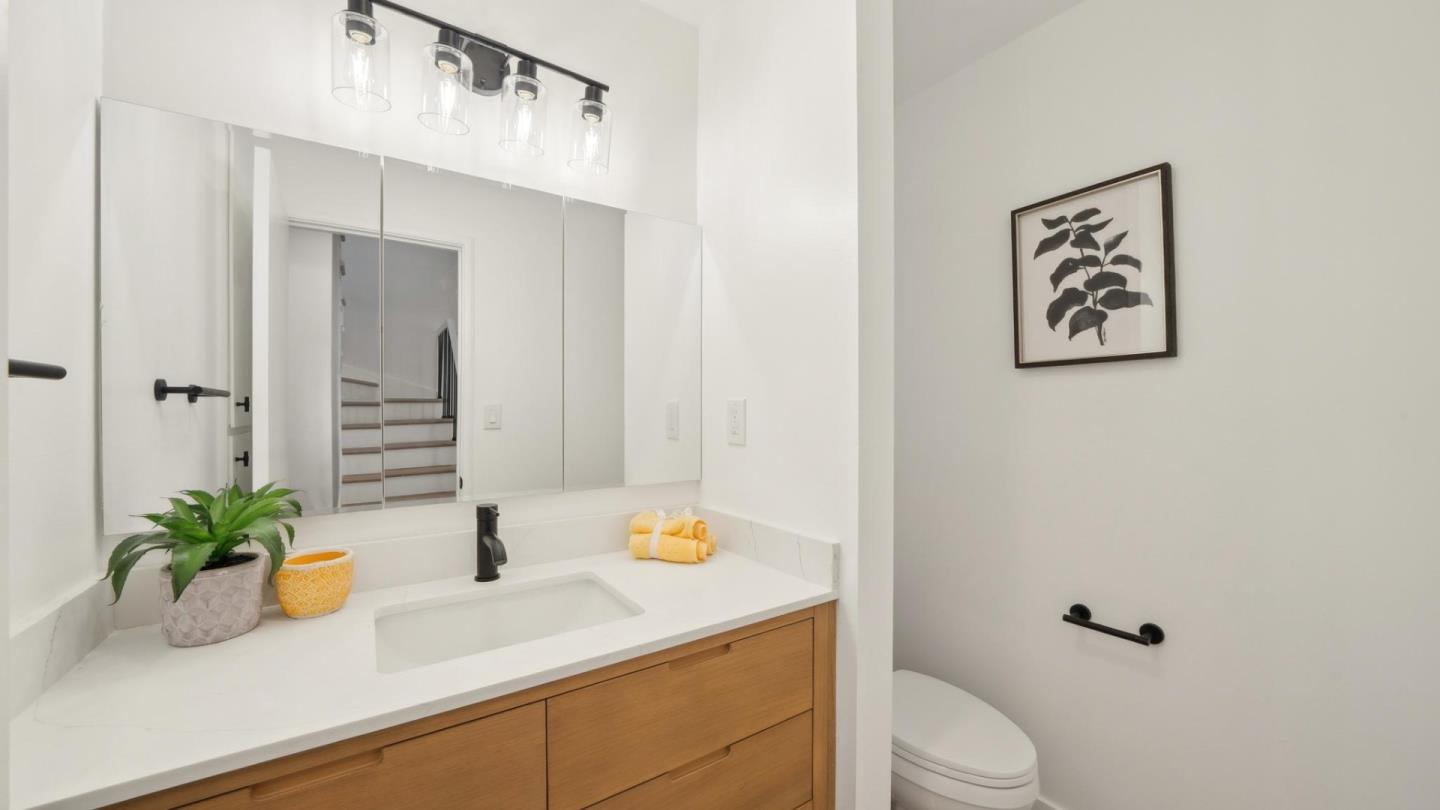 Detail Gallery Image 13 of 33 For 1121 Monica Ln, San Jose,  CA 95128 - 4 Beds | 2/1 Baths