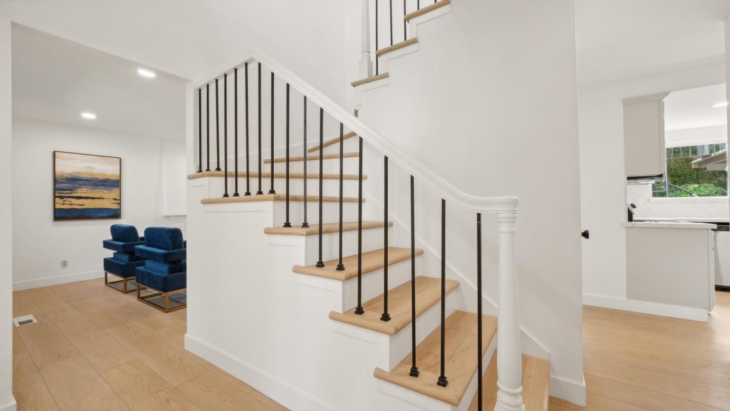 Detail Gallery Image 14 of 33 For 1121 Monica Ln, San Jose,  CA 95128 - 4 Beds | 2/1 Baths