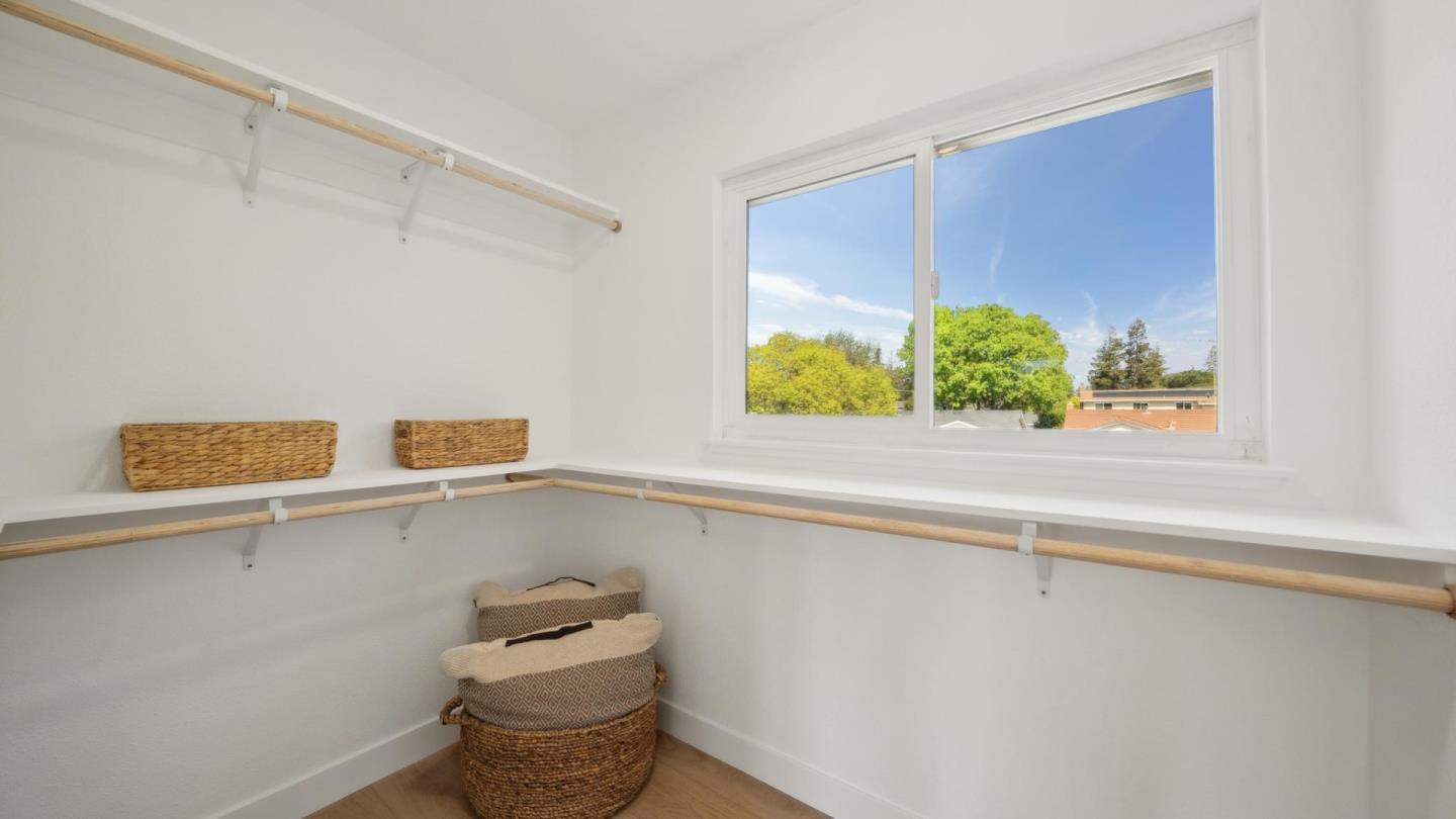 Detail Gallery Image 21 of 33 For 1121 Monica Ln, San Jose,  CA 95128 - 4 Beds | 2/1 Baths