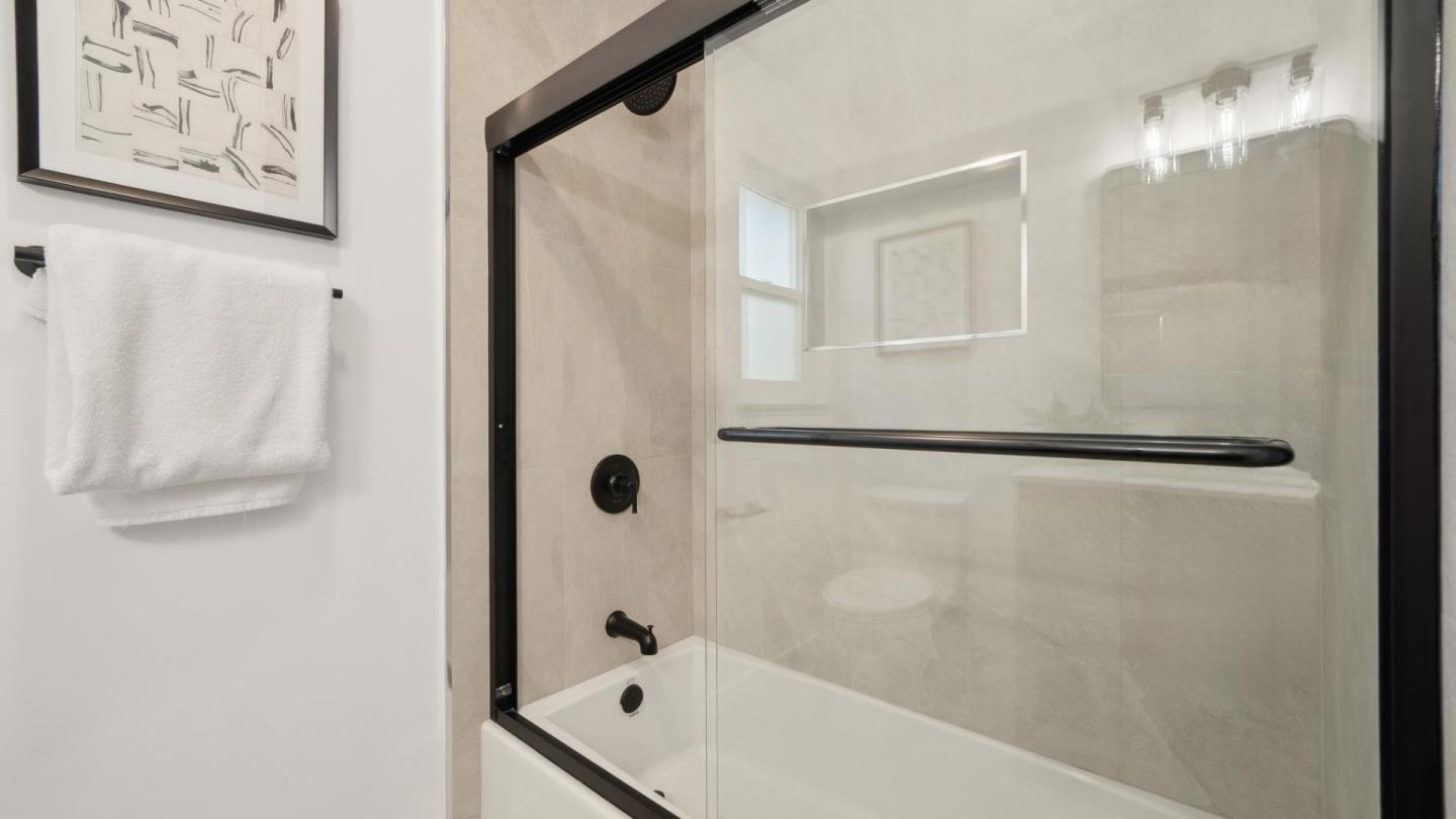 Detail Gallery Image 28 of 33 For 1121 Monica Ln, San Jose,  CA 95128 - 4 Beds | 2/1 Baths