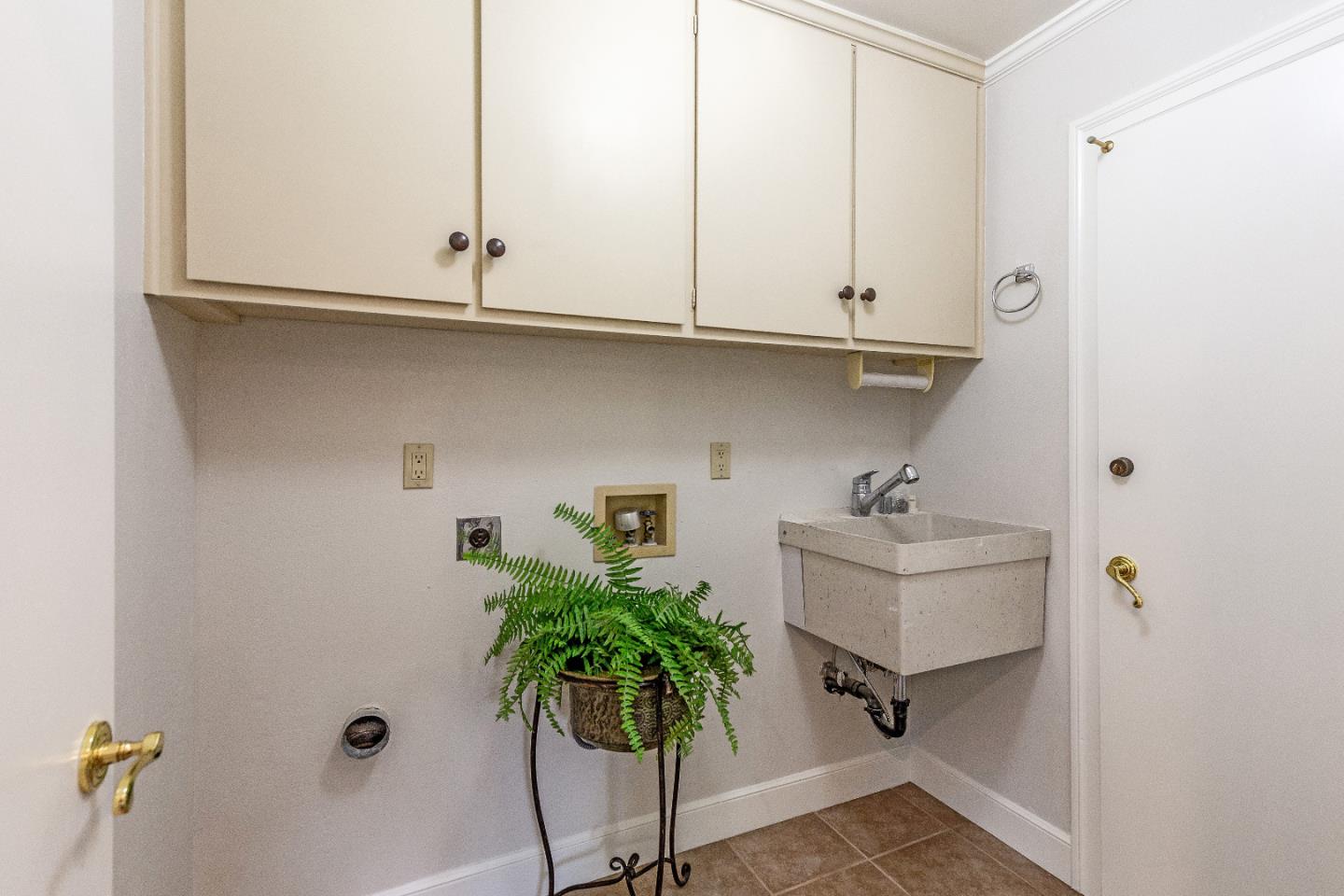 Detail Gallery Image 36 of 51 For 12420 Sheridan Cir, Saratoga,  CA 95070 - 4 Beds | 3 Baths