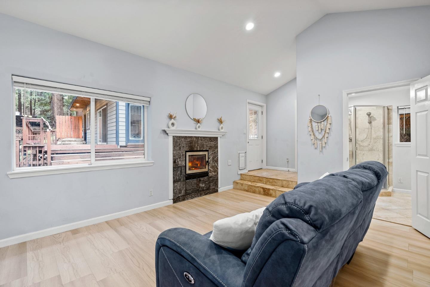 Detail Gallery Image 13 of 33 For 18460 Circle Dr, Los Gatos,  CA 95033 - 2 Beds | 2 Baths