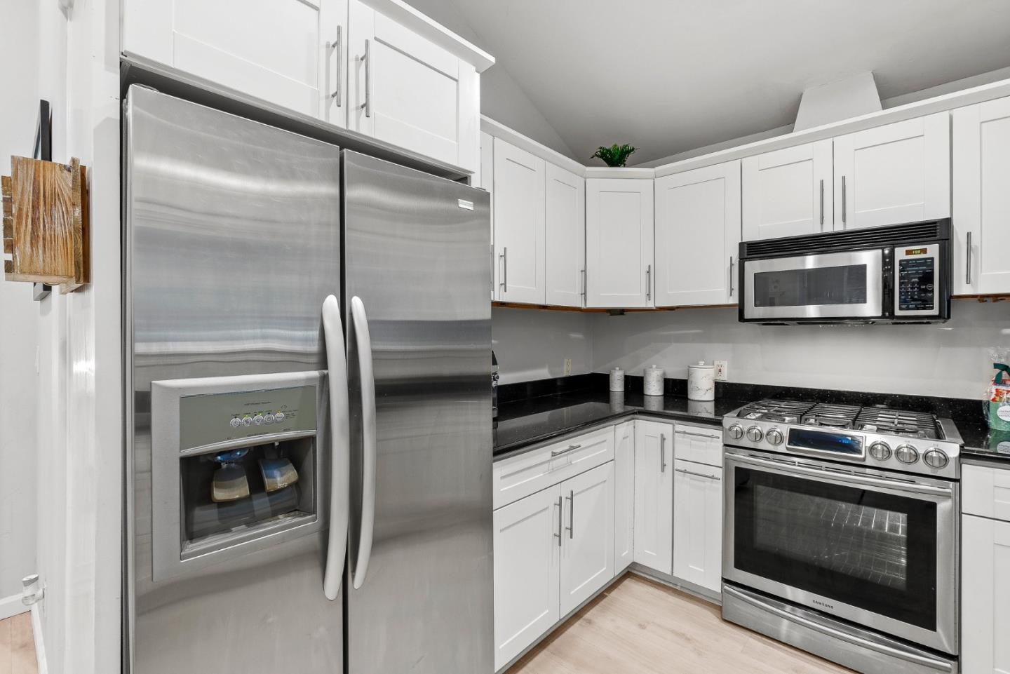 Detail Gallery Image 18 of 33 For 18460 Circle Dr, Los Gatos,  CA 95033 - 2 Beds | 2 Baths