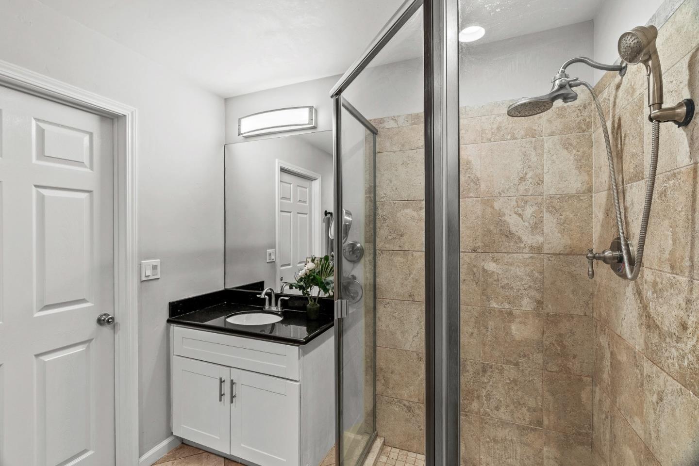 Detail Gallery Image 23 of 33 For 18460 Circle Dr, Los Gatos,  CA 95033 - 2 Beds | 2 Baths