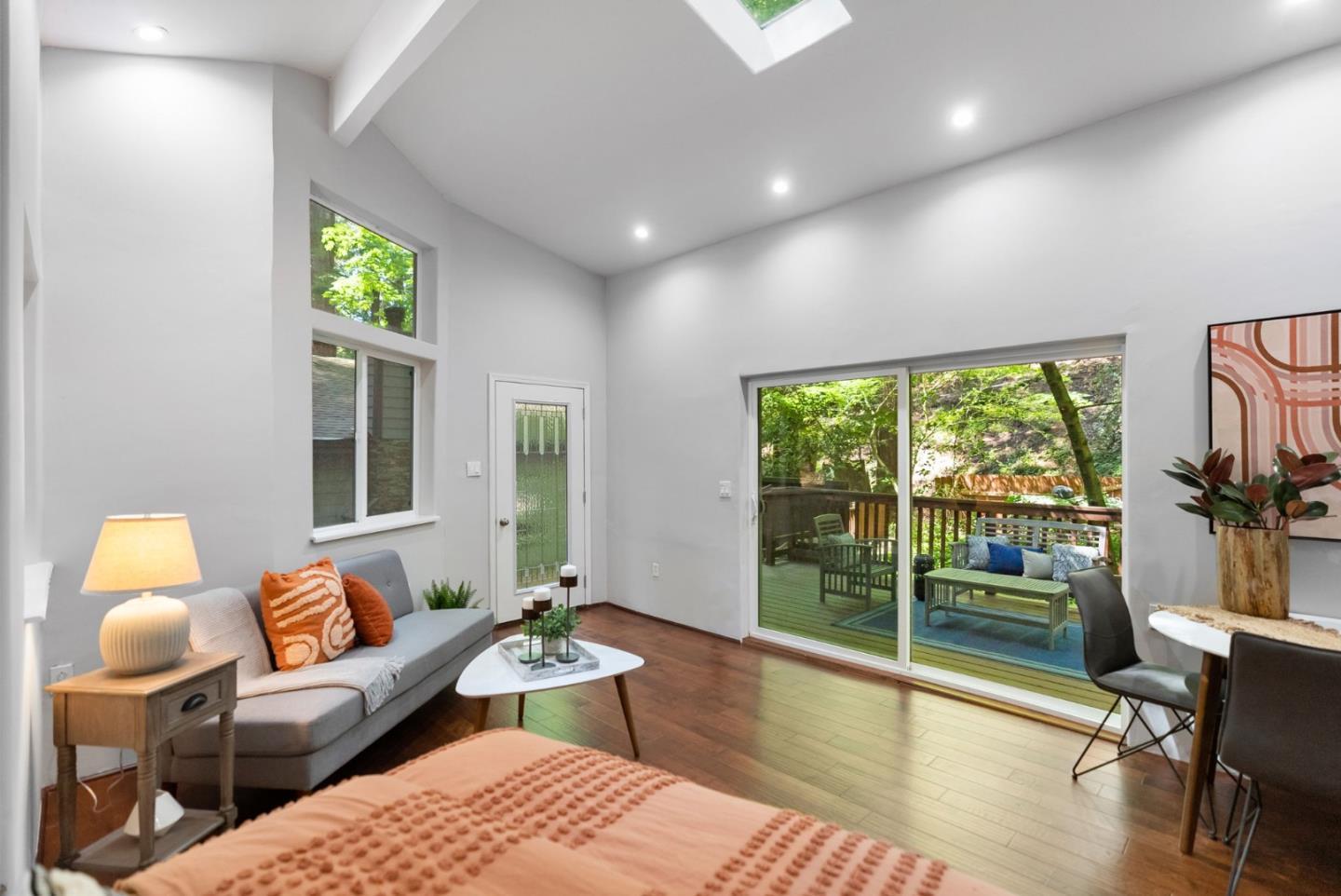 Detail Gallery Image 26 of 33 For 18460 Circle Dr, Los Gatos,  CA 95033 - 2 Beds | 2 Baths