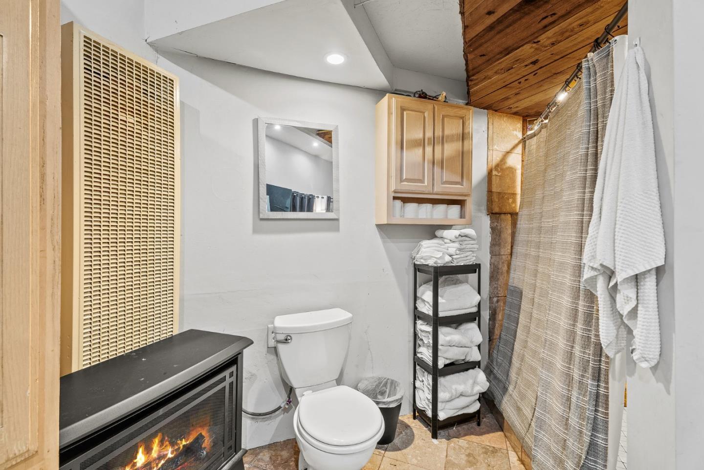 Detail Gallery Image 30 of 33 For 18460 Circle Dr, Los Gatos,  CA 95033 - 2 Beds | 2 Baths
