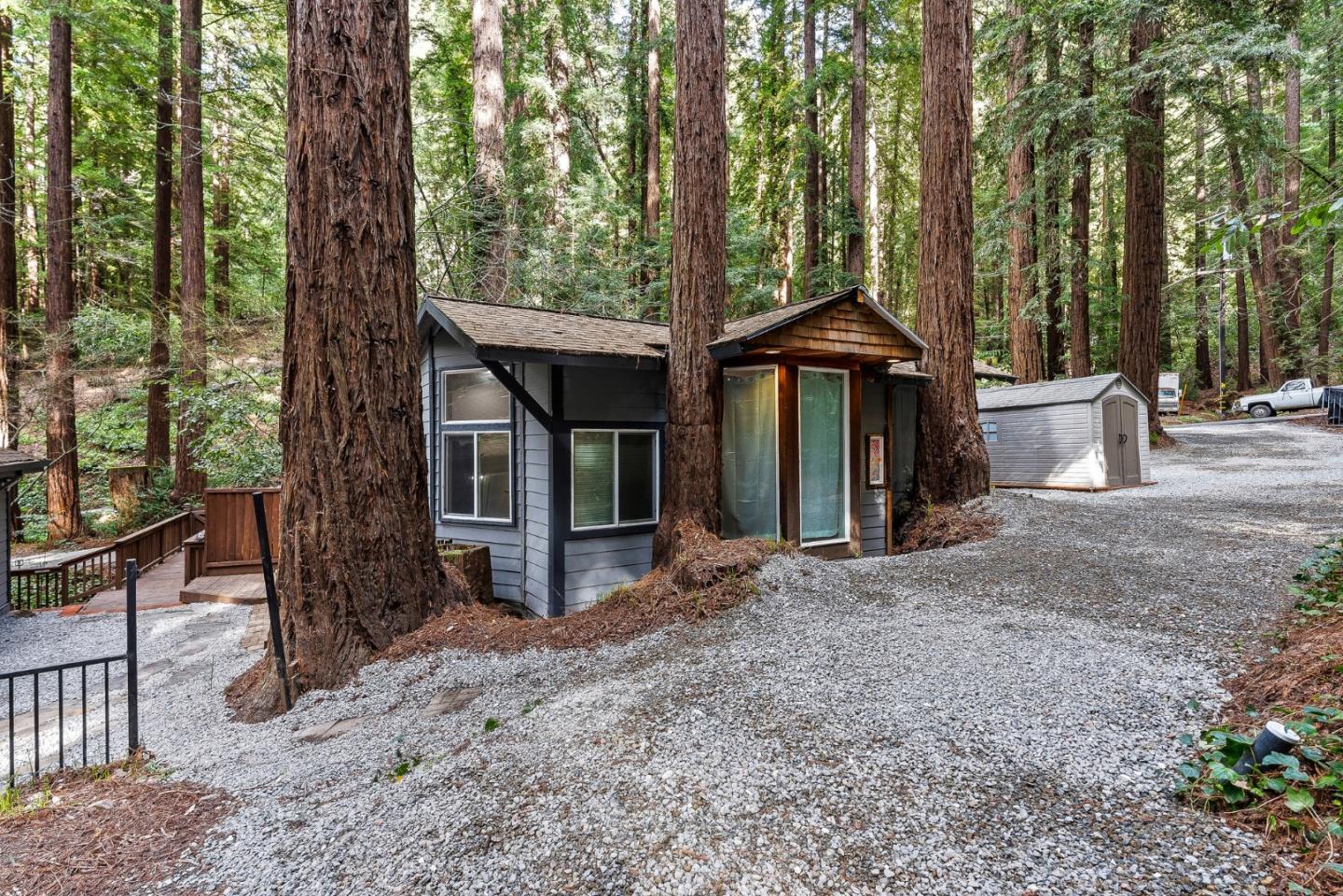 Detail Gallery Image 8 of 33 For 18460 Circle Dr, Los Gatos,  CA 95033 - 2 Beds | 2 Baths