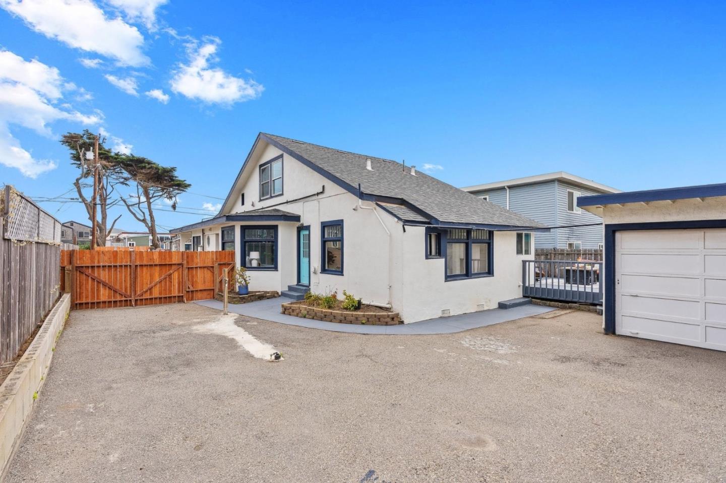 Detail Gallery Image 33 of 54 For 15 Salada Ave, Pacifica,  CA 94044 - 4 Beds | 3 Baths