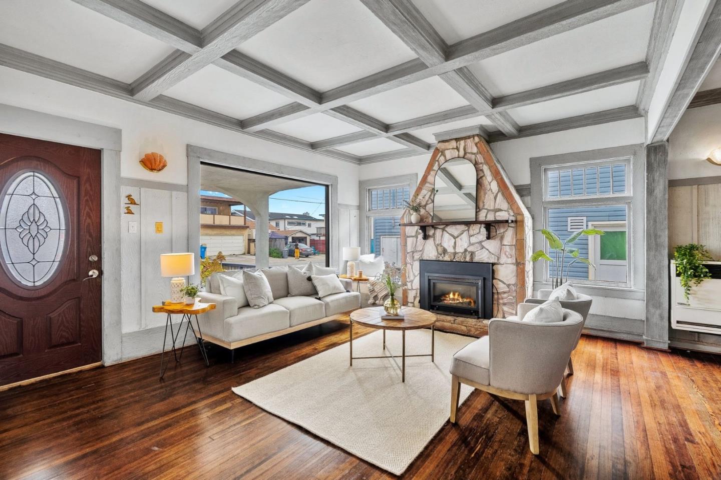 Detail Gallery Image 8 of 54 For 15 Salada Ave, Pacifica,  CA 94044 - 4 Beds | 3 Baths