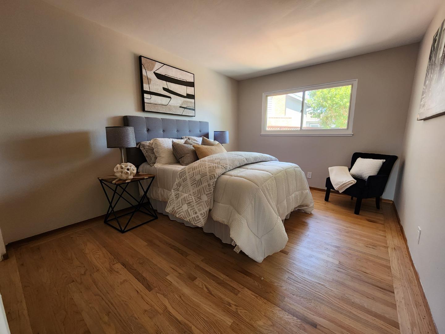 Detail Gallery Image 9 of 13 For 20 Tioga Way, Belmont,  CA 94002 - 3 Beds | 2 Baths