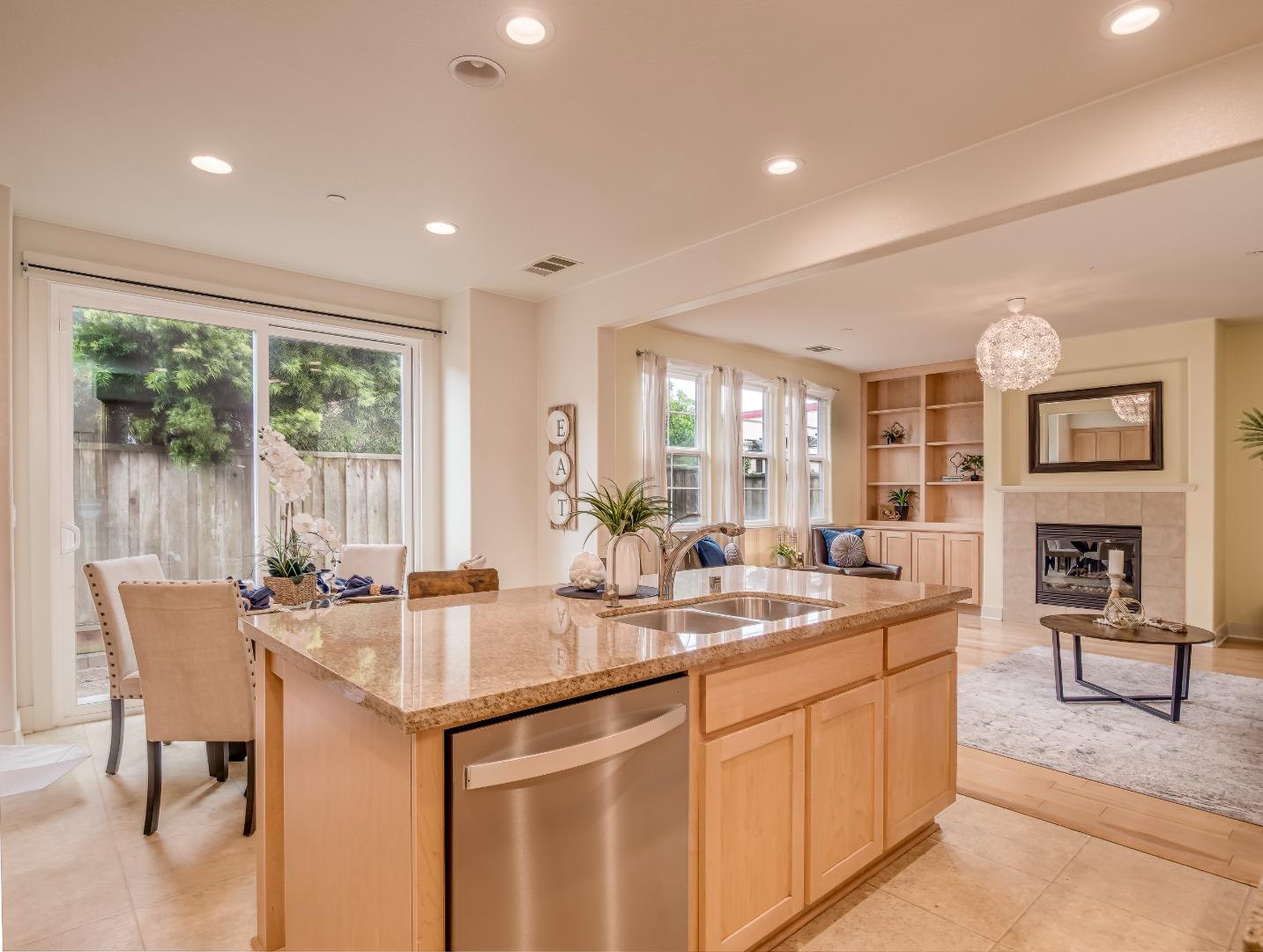 Detail Gallery Image 10 of 45 For 391 Sycamore St, Pacifica,  CA 94044 - 4 Beds | 3/1 Baths