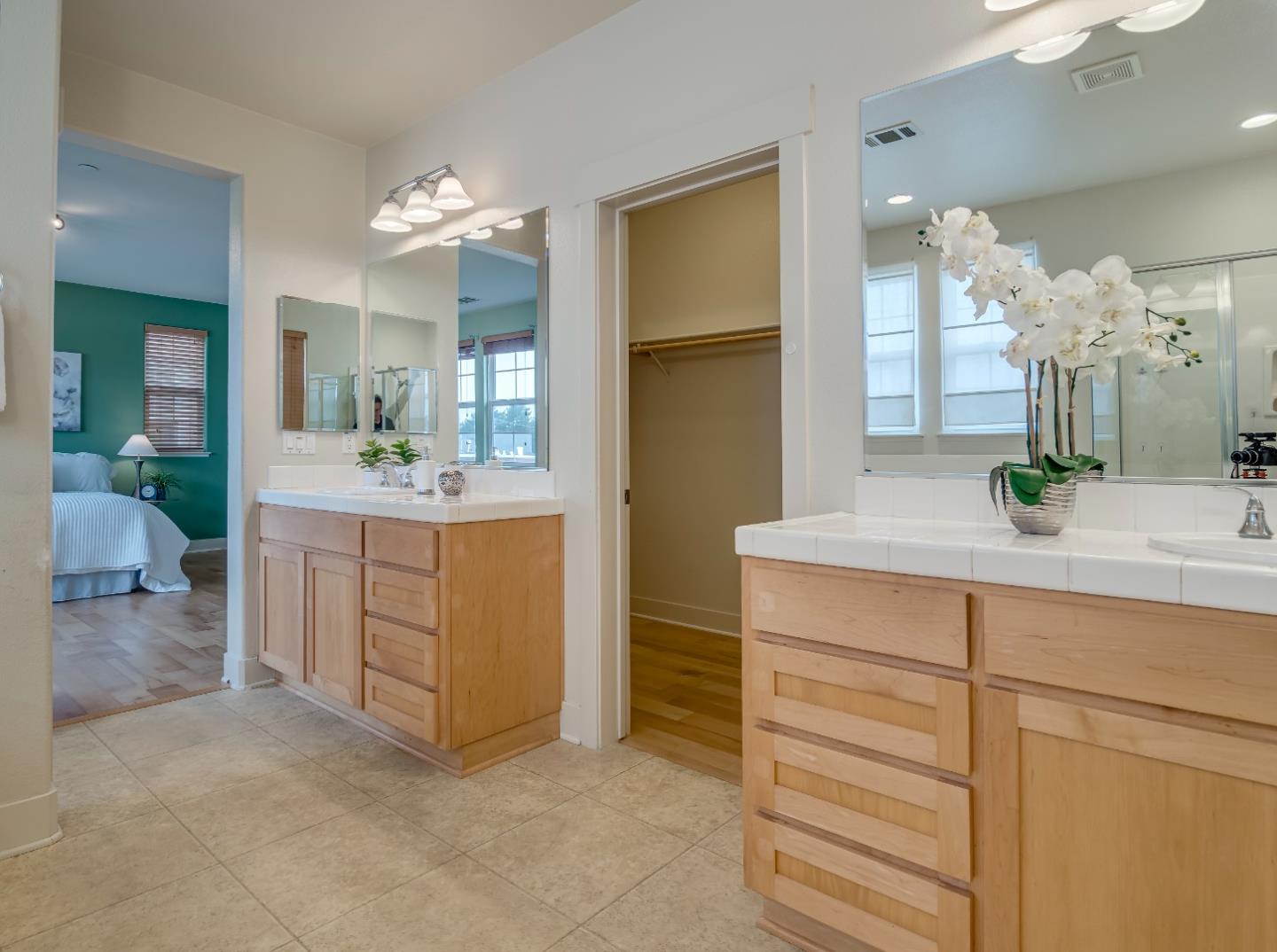 Detail Gallery Image 25 of 45 For 391 Sycamore St, Pacifica,  CA 94044 - 4 Beds | 3/1 Baths