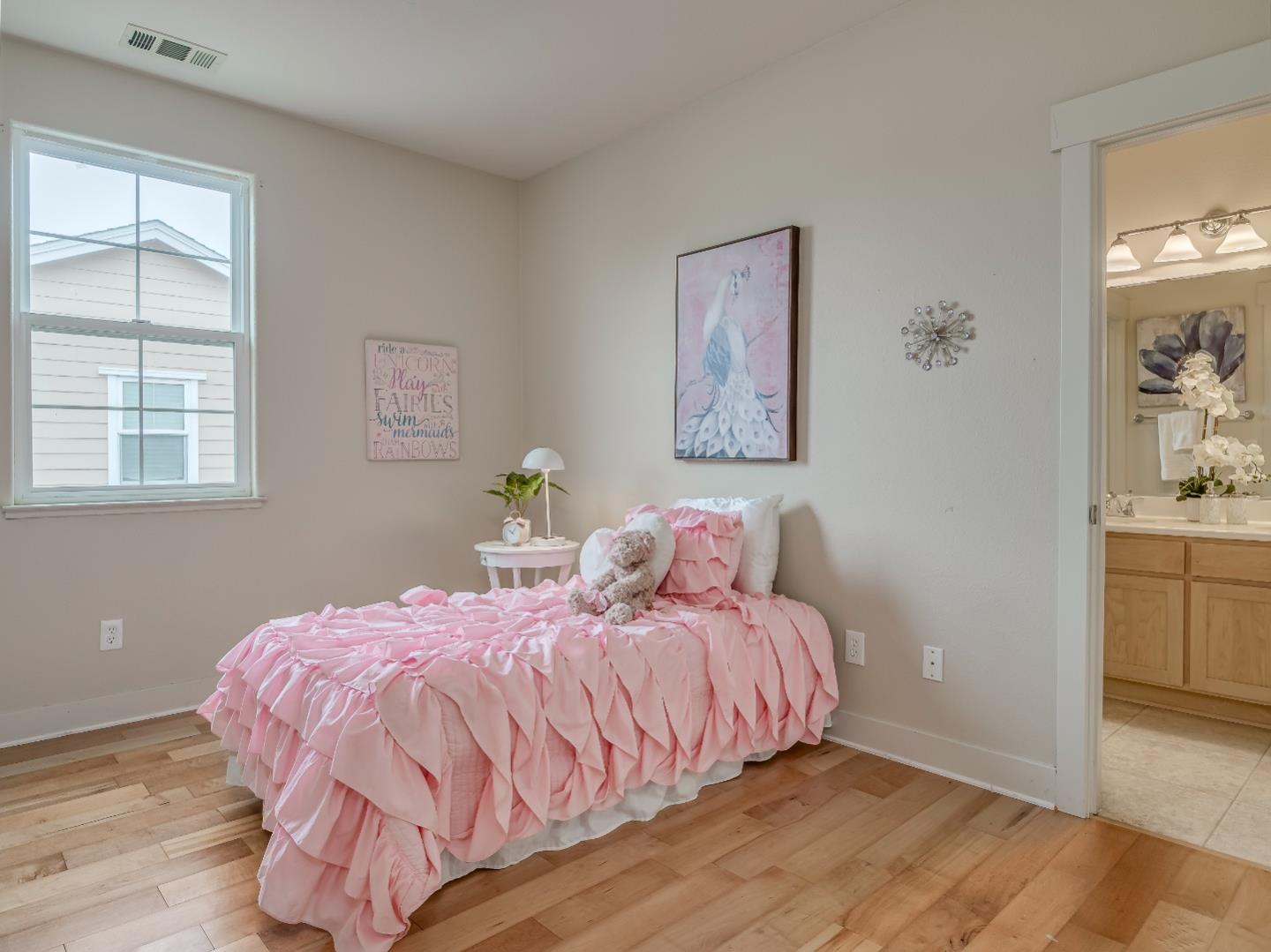 Detail Gallery Image 28 of 45 For 391 Sycamore St, Pacifica,  CA 94044 - 4 Beds | 3/1 Baths