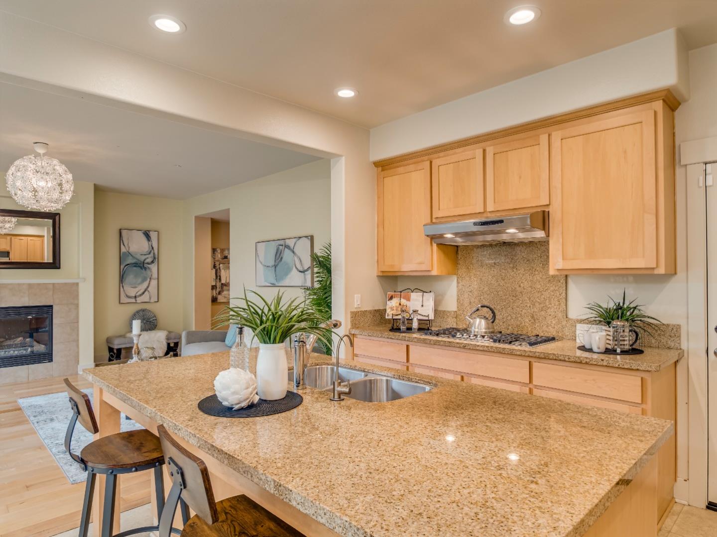 Detail Gallery Image 8 of 45 For 391 Sycamore St, Pacifica,  CA 94044 - 4 Beds | 3/1 Baths