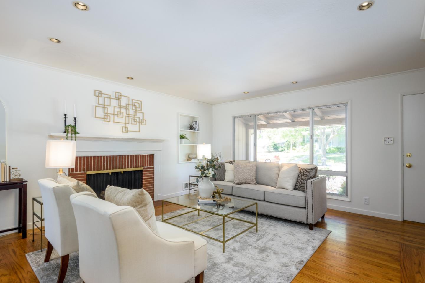 Detail Gallery Image 4 of 16 For 3223 Monterey St, San Mateo,  CA 94403 - 3 Beds | 1/1 Baths