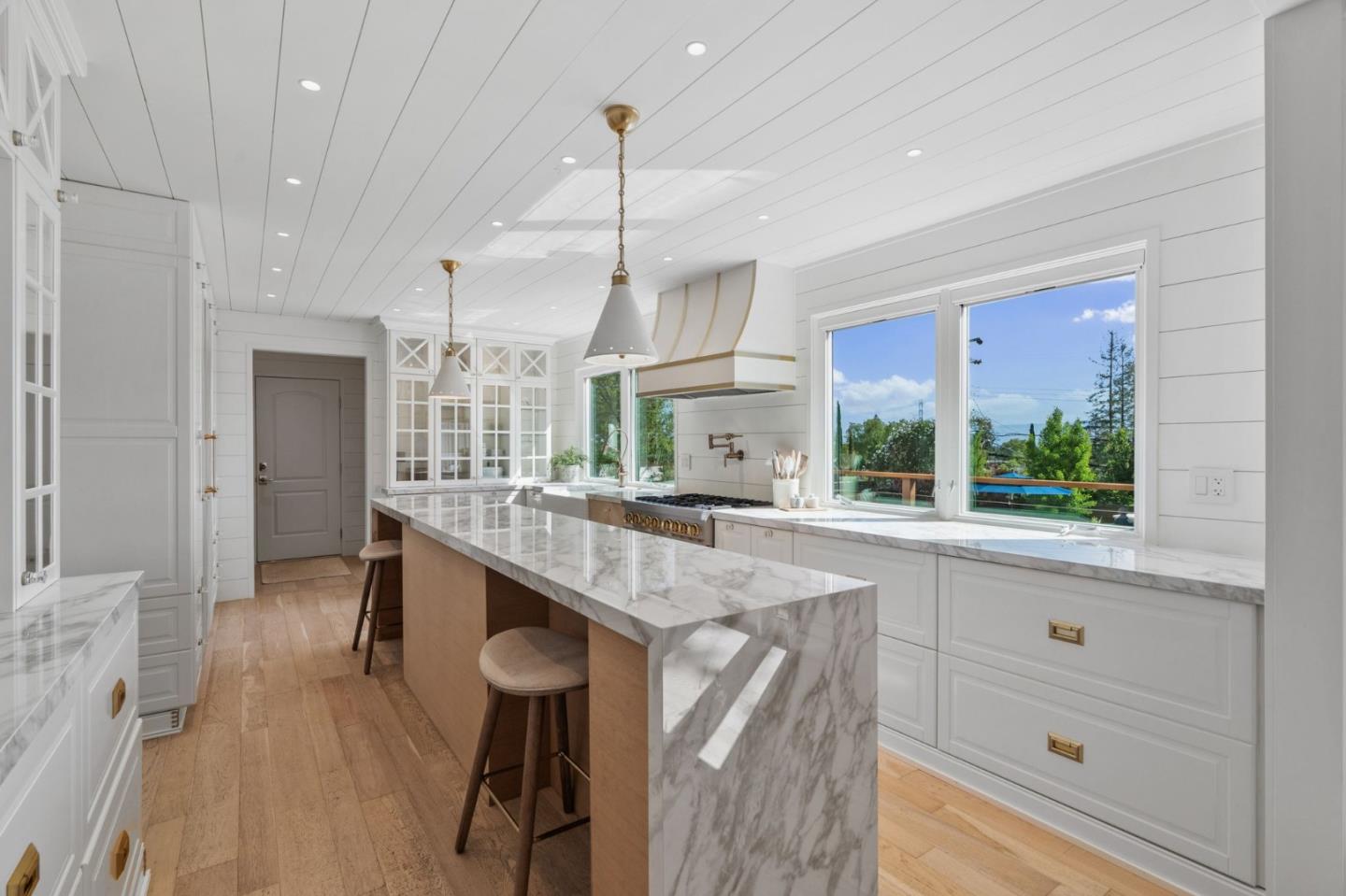 Detail Gallery Image 15 of 58 For 218 Casitas Bulevar, Los Gatos,  CA 95032 - 5 Beds | 3/1 Baths