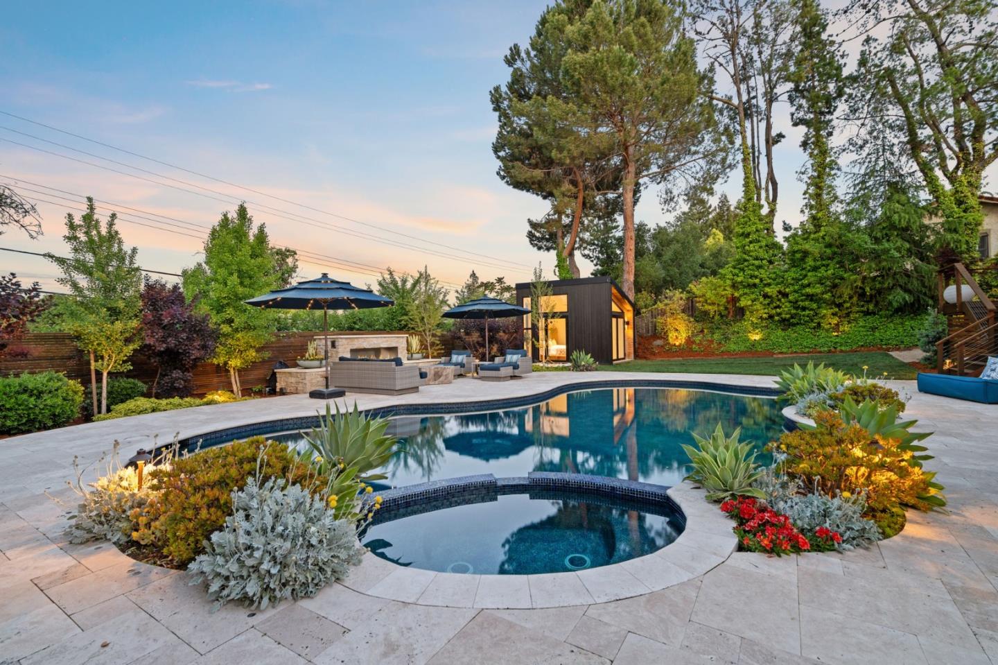 Detail Gallery Image 2 of 58 For 218 Casitas Bulevar, Los Gatos,  CA 95032 - 5 Beds | 3/1 Baths