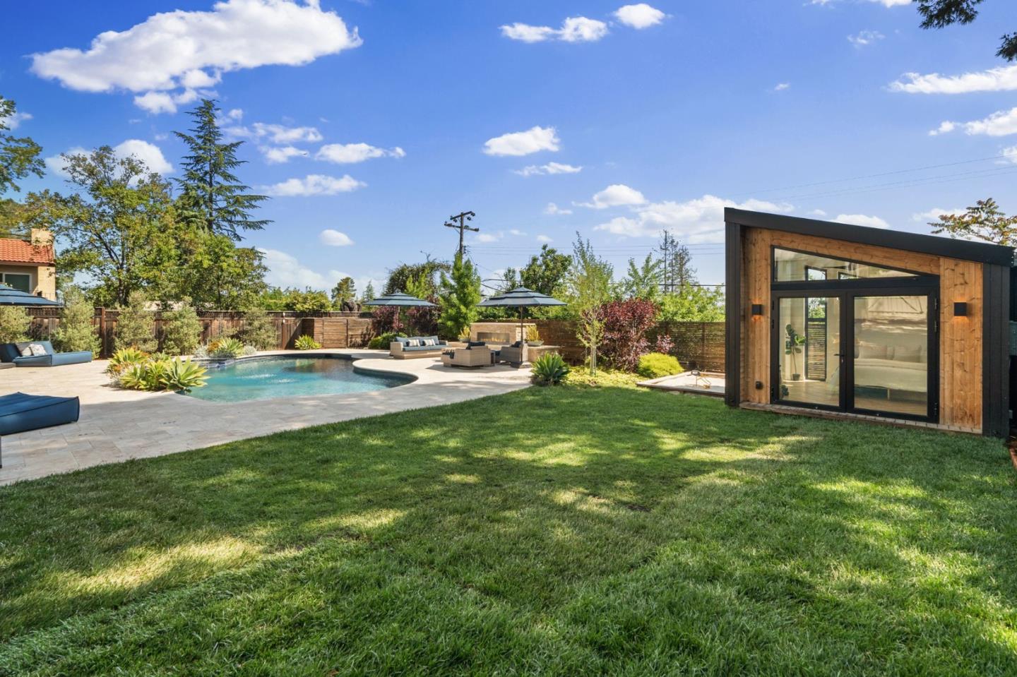 Detail Gallery Image 3 of 58 For 218 Casitas Bulevar, Los Gatos,  CA 95032 - 5 Beds | 3/1 Baths