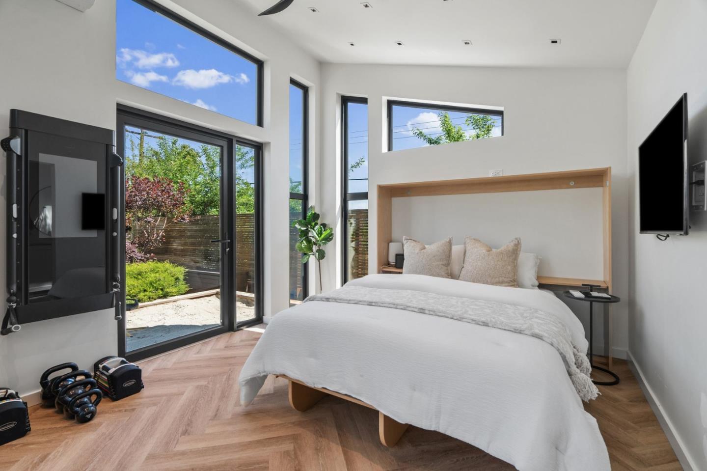 Detail Gallery Image 42 of 58 For 218 Casitas Bulevar, Los Gatos,  CA 95032 - 5 Beds | 3/1 Baths