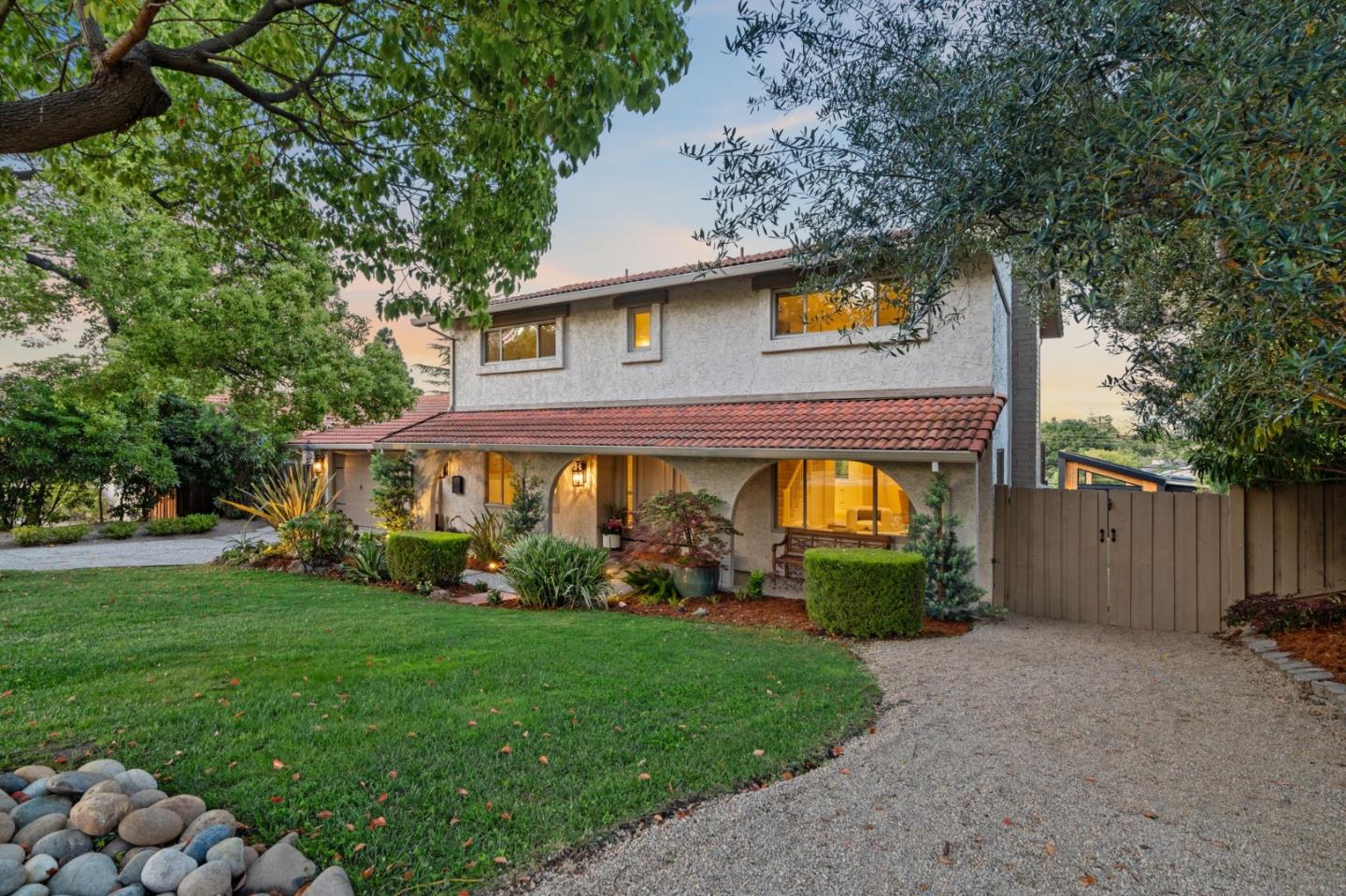 Detail Gallery Image 8 of 58 For 218 Casitas Bulevar, Los Gatos,  CA 95032 - 5 Beds | 3/1 Baths