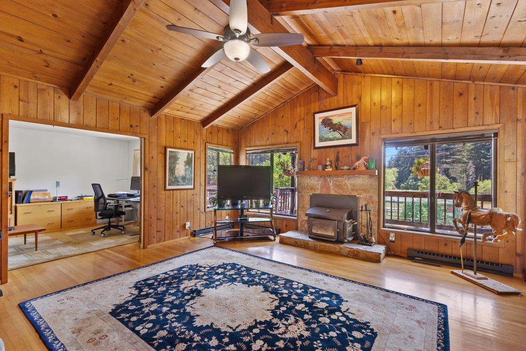 Detail Gallery Image 10 of 38 For 50 Nichols Dr, Santa Cruz,  CA 95060 - 3 Beds | 2 Baths