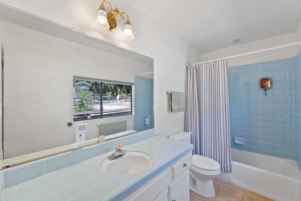Detail Gallery Image 21 of 38 For 50 Nichols Dr, Santa Cruz,  CA 95060 - 3 Beds | 2 Baths