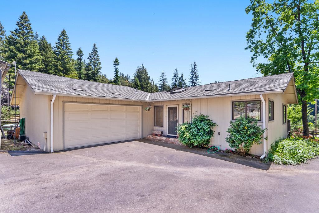 Detail Gallery Image 5 of 38 For 50 Nichols Dr, Santa Cruz,  CA 95060 - 3 Beds | 2 Baths
