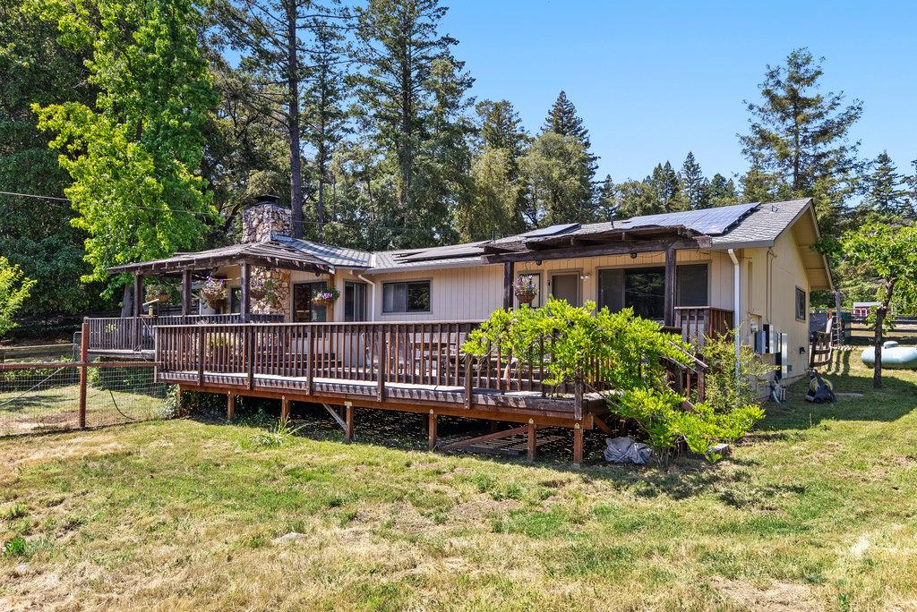 Detail Gallery Image 6 of 38 For 50 Nichols Dr, Santa Cruz,  CA 95060 - 3 Beds | 2 Baths