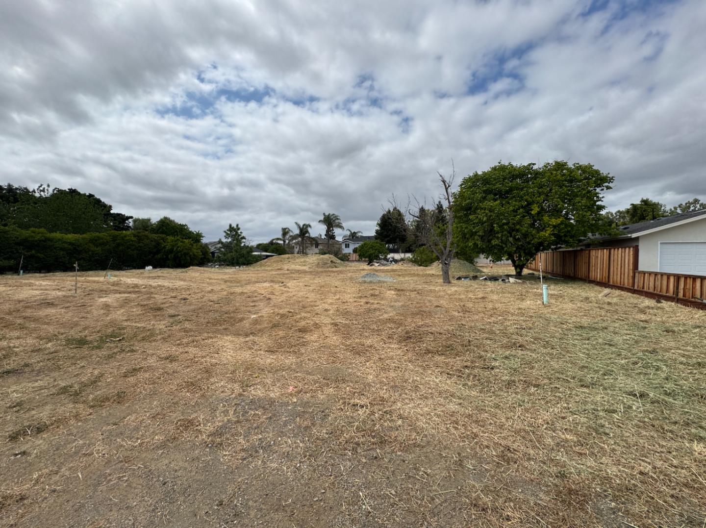 Detail Gallery Image 2 of 3 For 103 Farrell Ave, Gilroy,  CA 95020 - – Beds | – Baths