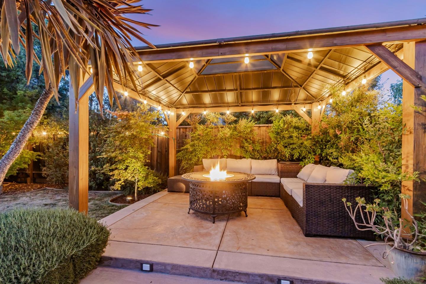 Detail Gallery Image 17 of 25 For 1660 Martinez Way, Morgan Hill,  CA 95037 - 4 Beds | 3 Baths