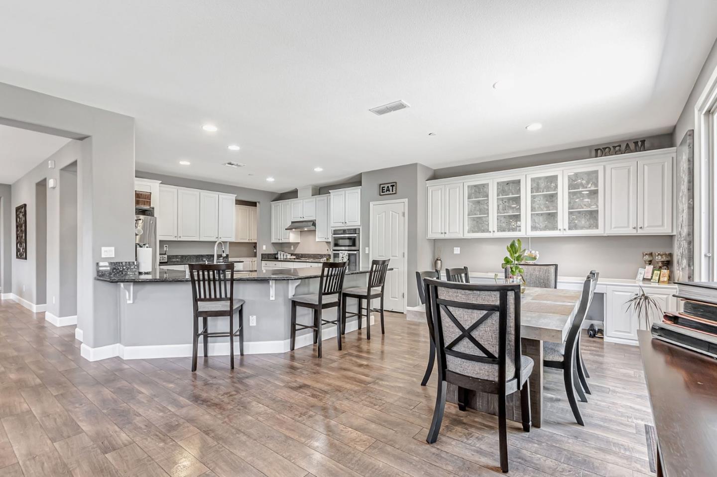 Detail Gallery Image 7 of 25 For 1660 Martinez Way, Morgan Hill,  CA 95037 - 4 Beds | 3 Baths