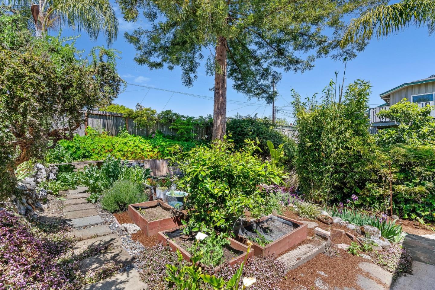 Detail Gallery Image 36 of 47 For 150 Darwin St, Santa Cruz,  CA 95062 - 4 Beds | 5 Baths
