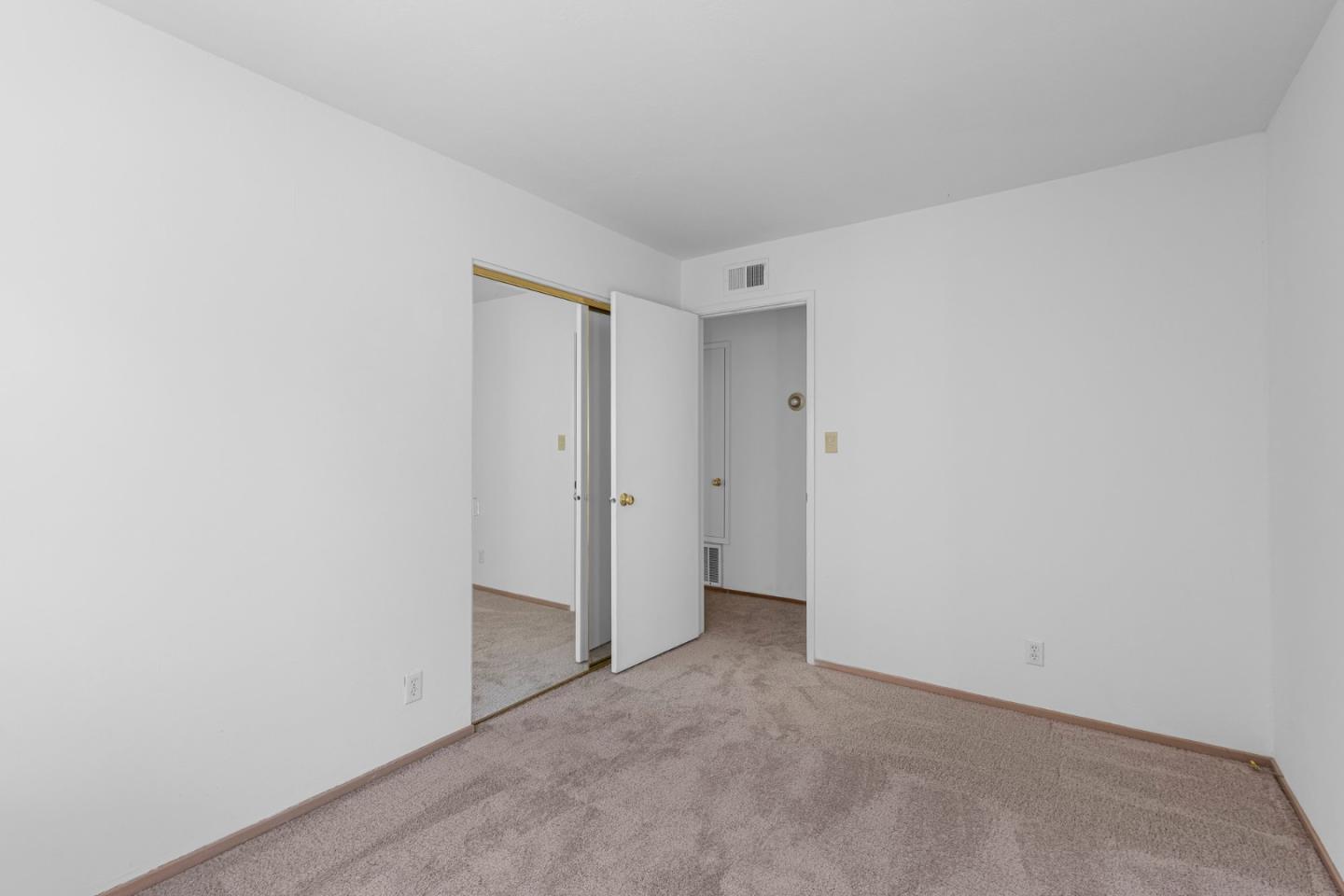 Detail Gallery Image 18 of 32 For 6015 Fernglen Dr, San Jose,  CA 95123 - 4 Beds | 2 Baths