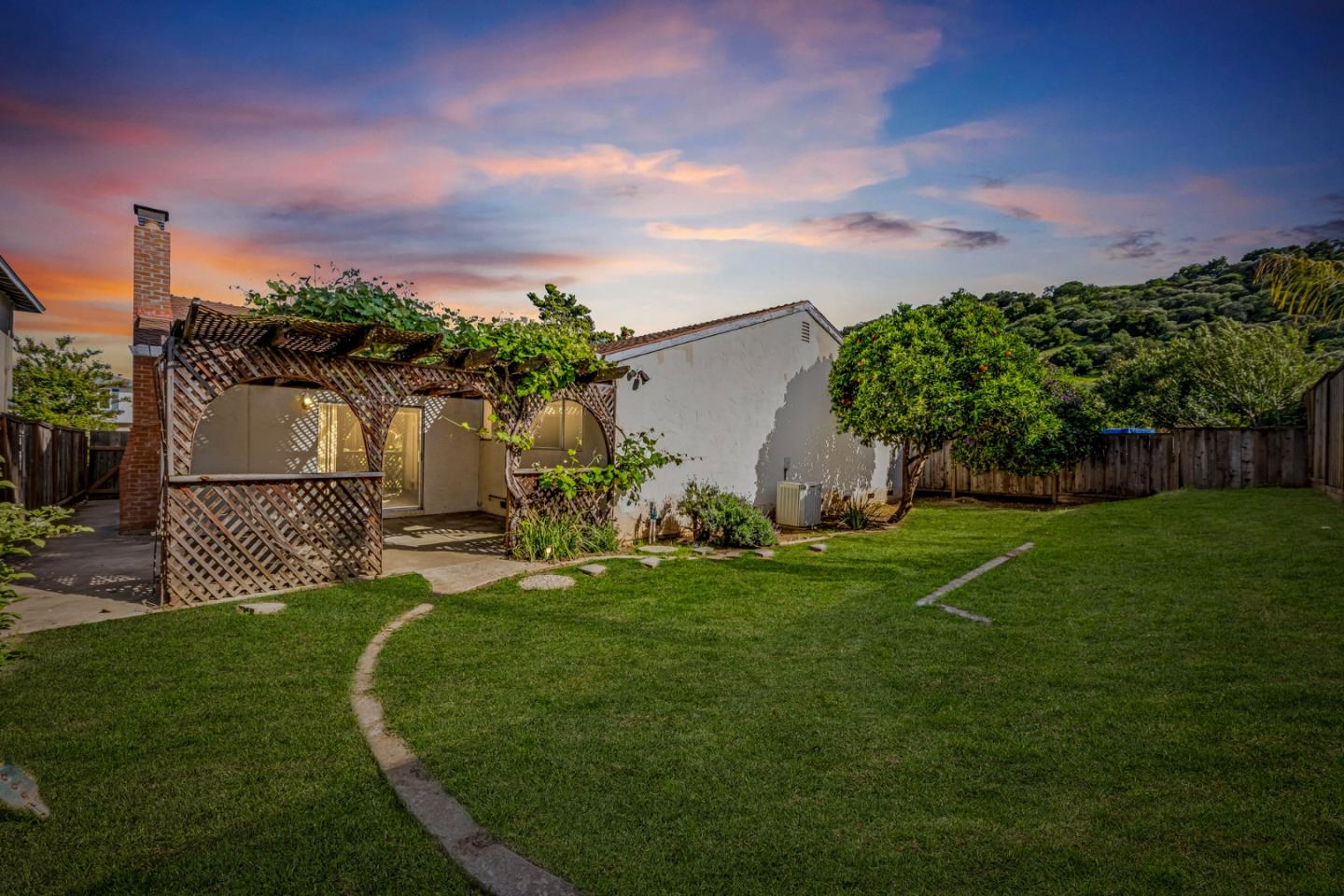 Detail Gallery Image 31 of 32 For 6015 Fernglen Dr, San Jose,  CA 95123 - 4 Beds | 2 Baths