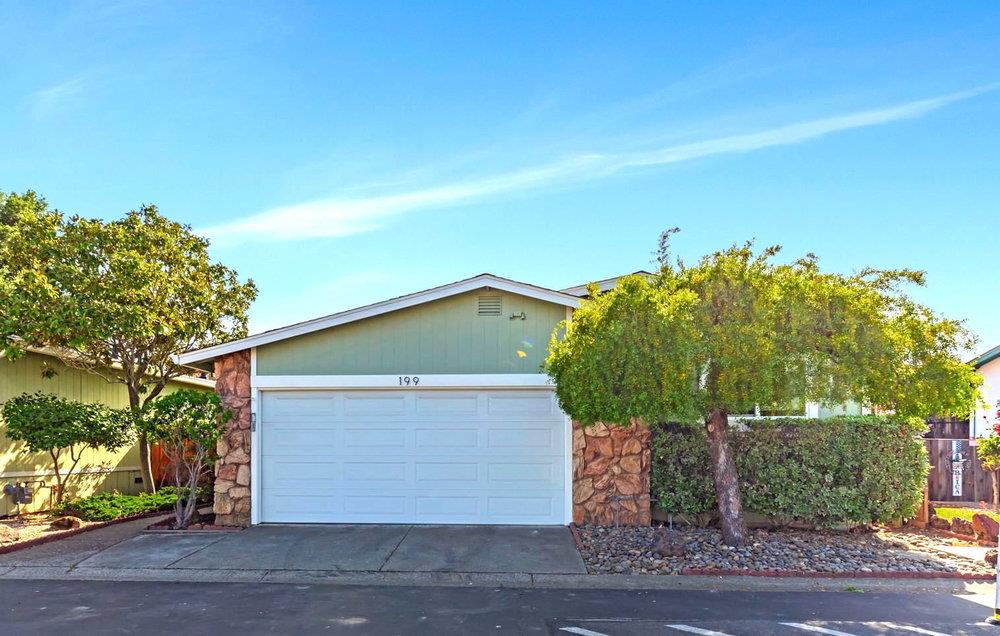 Detail Gallery Image 2 of 36 For 199 Leisure Dr #199,  Morgan Hill,  CA 95037 - 2 Beds | 3 Baths