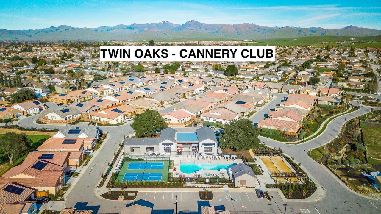 Detail Gallery Image 8 of 20 For 2140 White Oak Dr, Hollister,  CA 95023 - 2 Beds | 2 Baths