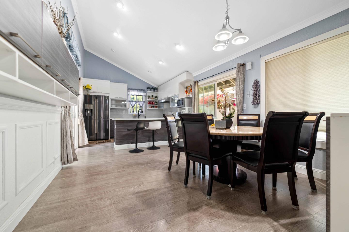 Detail Gallery Image 5 of 34 For 224 Cheris Dr, San Jose,  CA 95123 - 4 Beds | 2 Baths