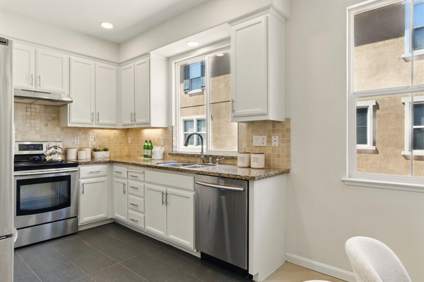 Detail Gallery Image 13 of 36 For 1833 Silva Pl, Santa Clara,  CA 95054 - 3 Beds | 2/1 Baths