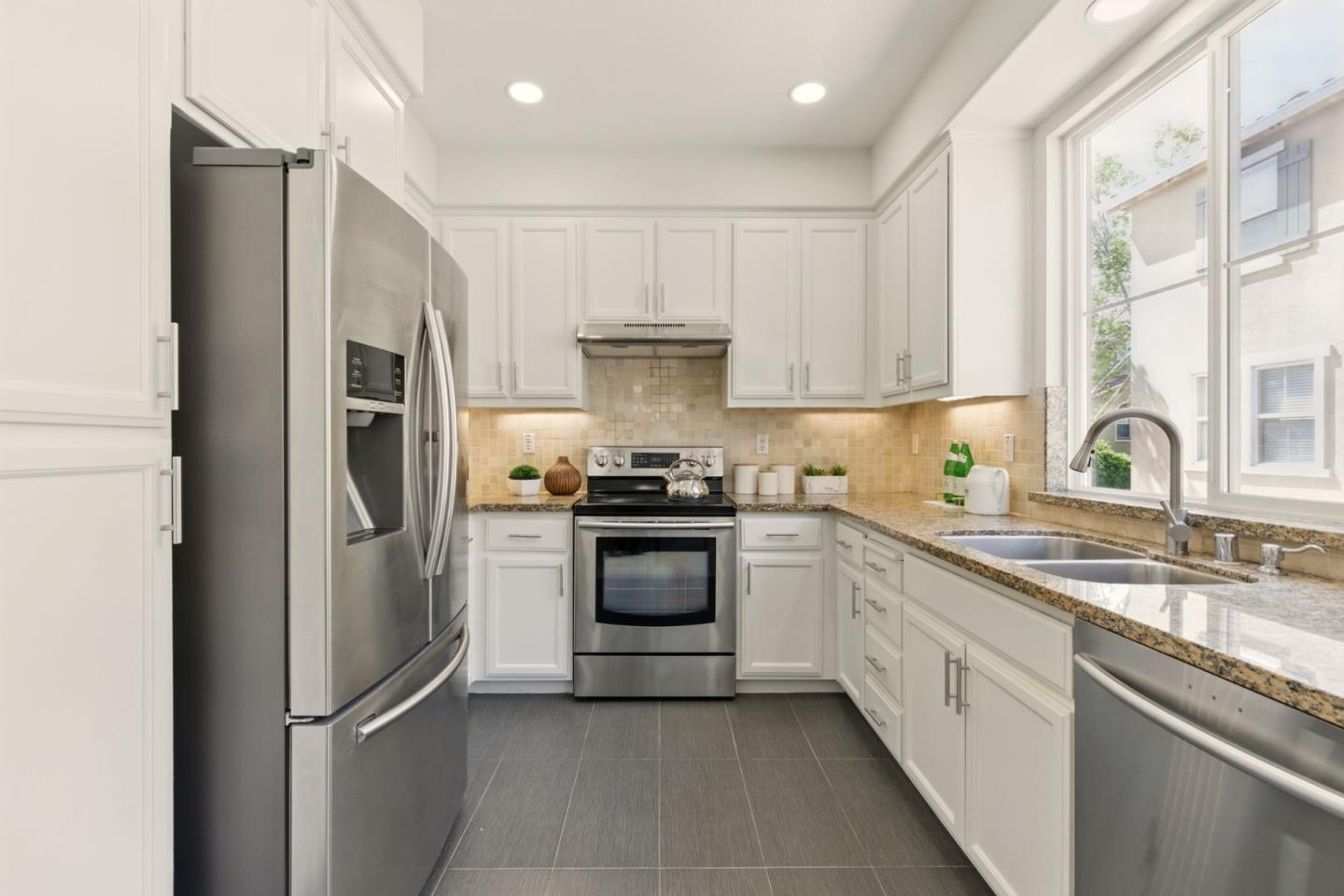 Detail Gallery Image 14 of 36 For 1833 Silva Pl, Santa Clara,  CA 95054 - 3 Beds | 2/1 Baths