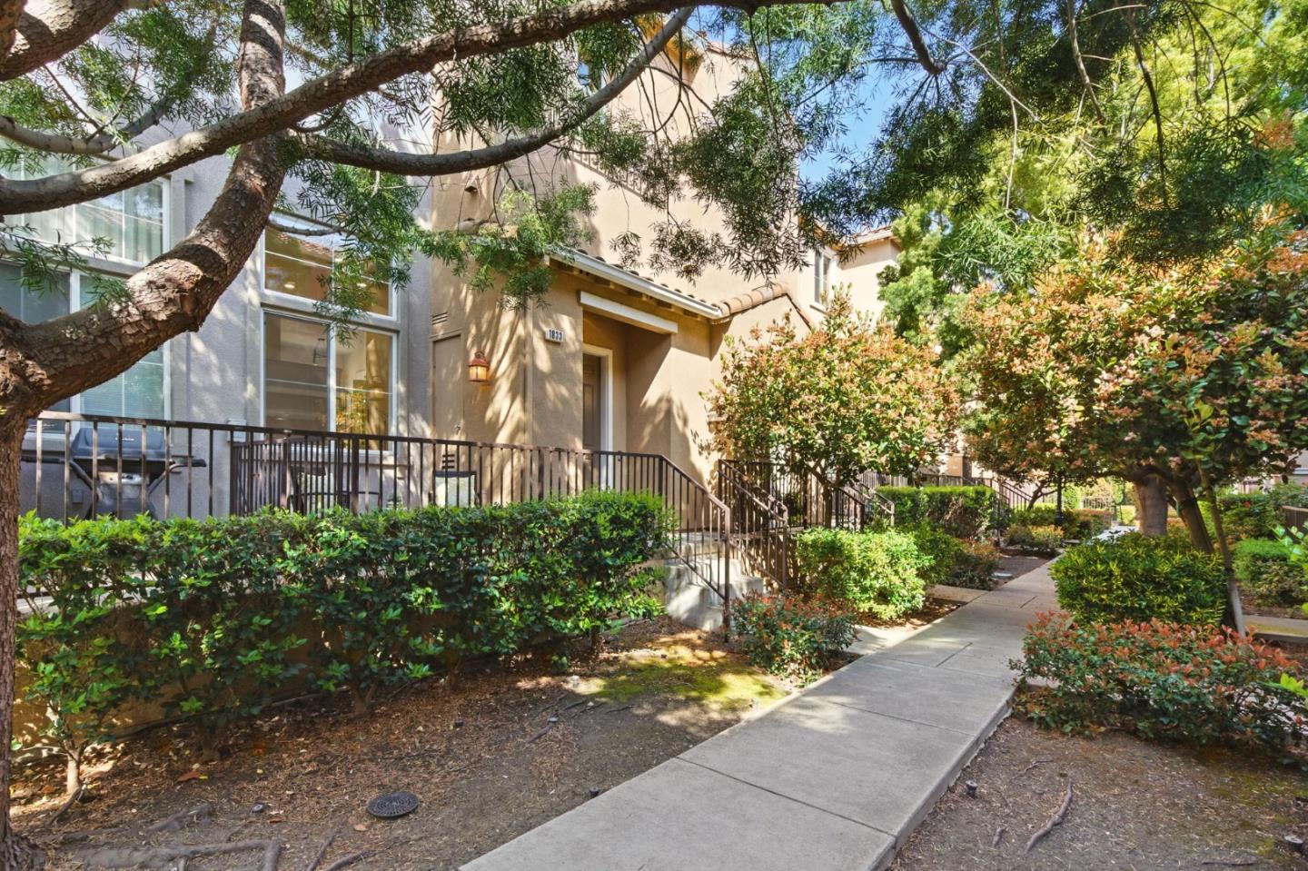 Detail Gallery Image 2 of 36 For 1833 Silva Pl, Santa Clara,  CA 95054 - 3 Beds | 2/1 Baths