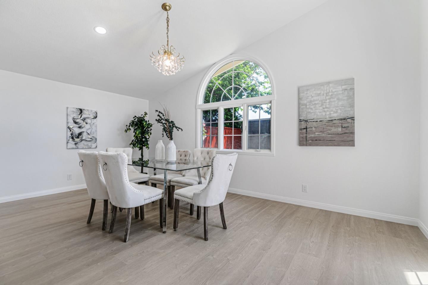 Detail Gallery Image 14 of 42 For 1726 Cheney Dr, San Jose,  CA 95128 - 5 Beds | 3/1 Baths