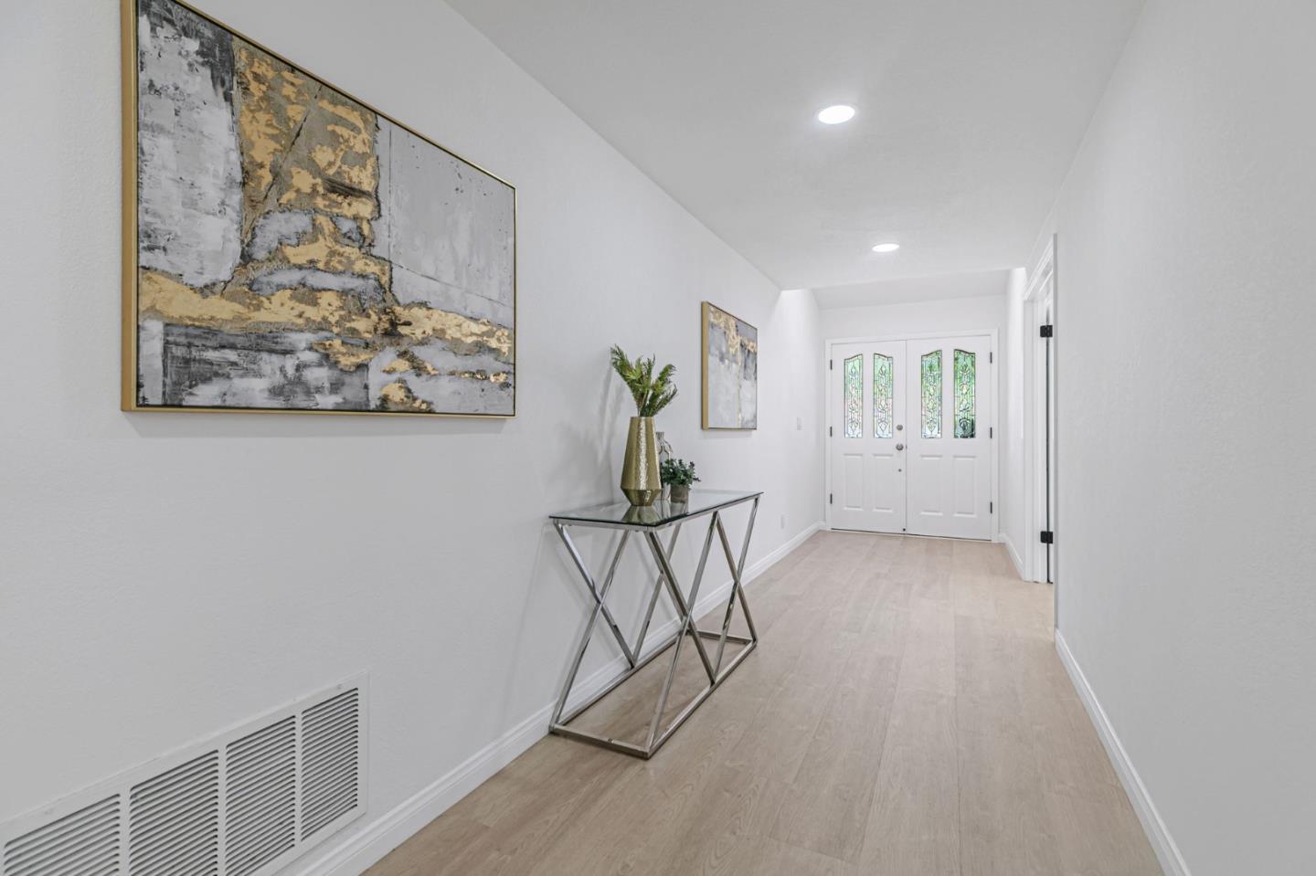 Detail Gallery Image 5 of 42 For 1726 Cheney Dr, San Jose,  CA 95128 - 5 Beds | 3/1 Baths